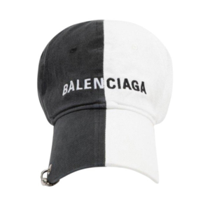 بصوت عال تفسيري طفح جلدي balenciaga 